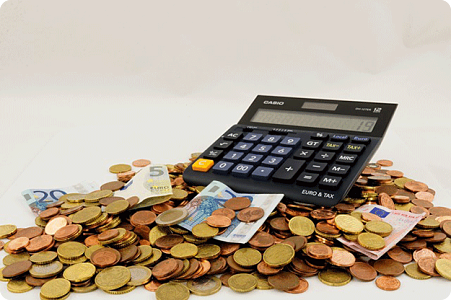 revenu-minimum-pauvrete-calculatrice-argent-monnaie-salaire_opt
